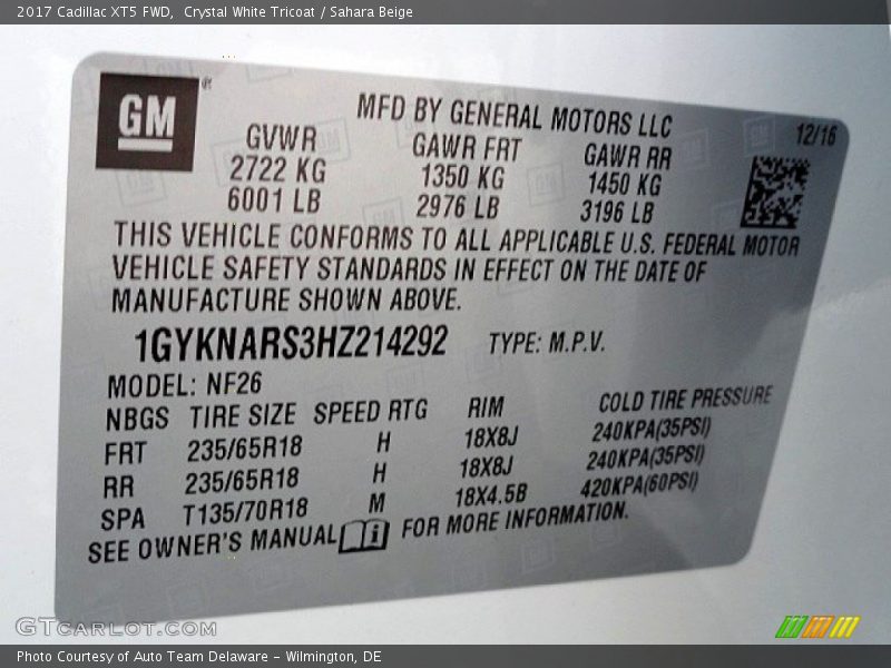 Crystal White Tricoat / Sahara Beige 2017 Cadillac XT5 FWD