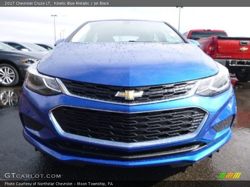 Kinetic Blue Metallic / Jet Black 2017 Chevrolet Cruze LT