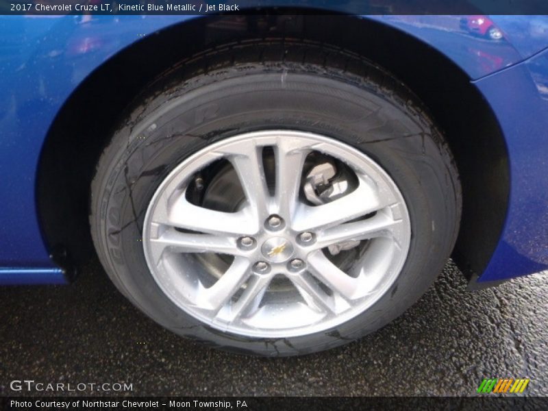 Kinetic Blue Metallic / Jet Black 2017 Chevrolet Cruze LT