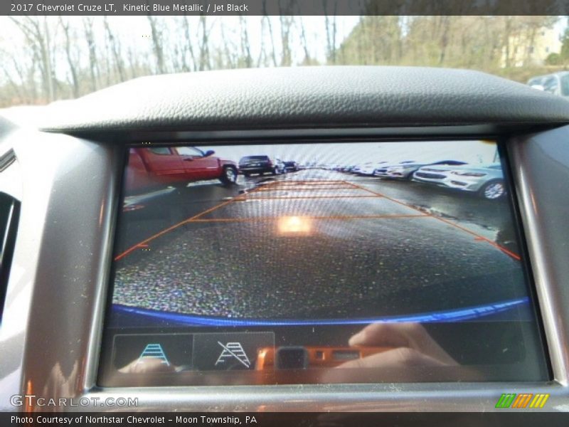Kinetic Blue Metallic / Jet Black 2017 Chevrolet Cruze LT