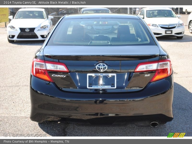Attitude Black Metallic / Black/Ash 2014 Toyota Camry SE