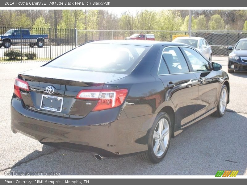 Attitude Black Metallic / Black/Ash 2014 Toyota Camry SE