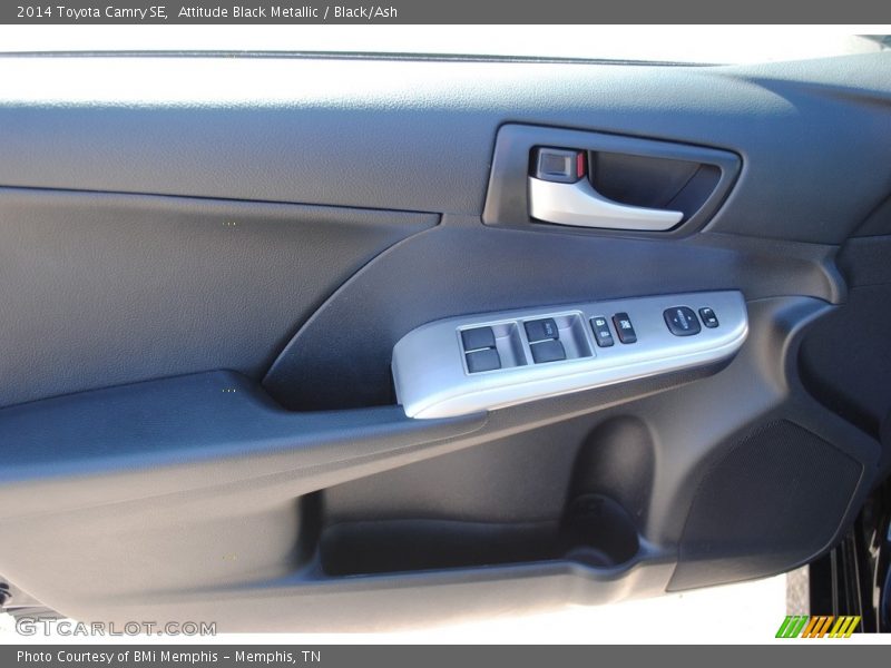 Attitude Black Metallic / Black/Ash 2014 Toyota Camry SE