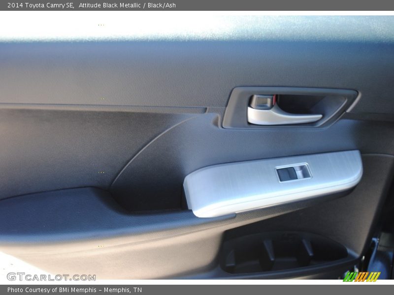 Attitude Black Metallic / Black/Ash 2014 Toyota Camry SE