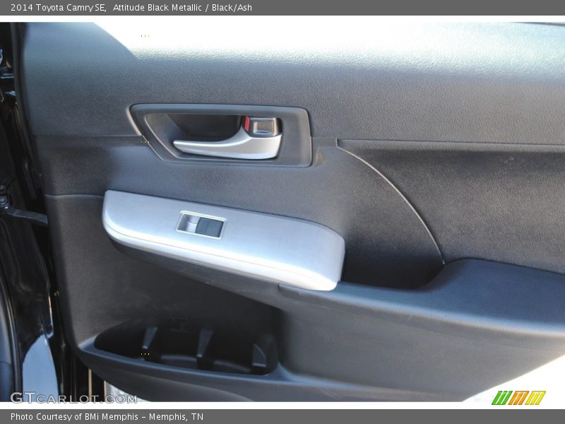 Attitude Black Metallic / Black/Ash 2014 Toyota Camry SE