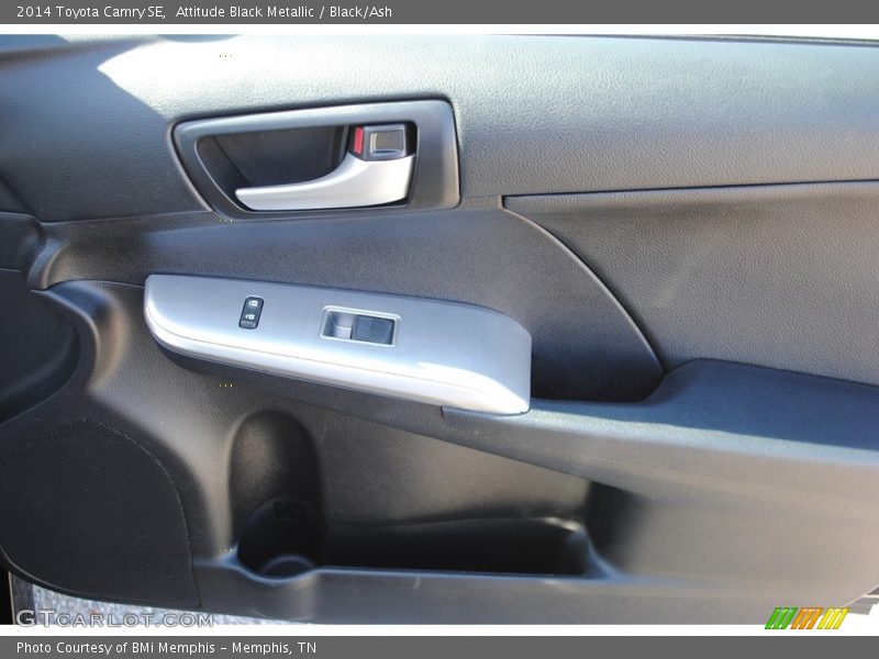 Attitude Black Metallic / Black/Ash 2014 Toyota Camry SE