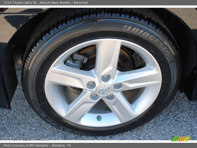 Attitude Black Metallic / Black/Ash 2014 Toyota Camry SE