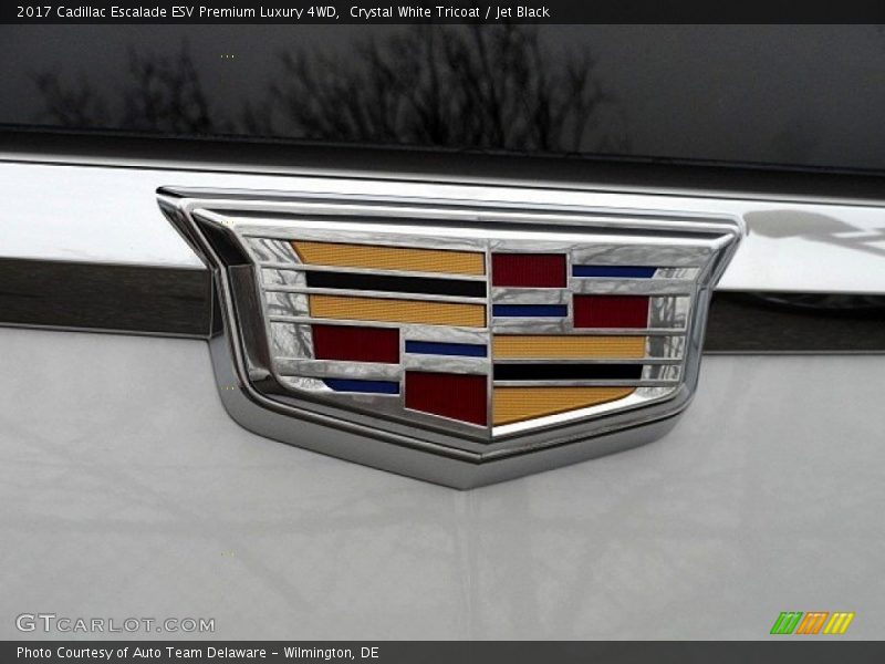 Crystal White Tricoat / Jet Black 2017 Cadillac Escalade ESV Premium Luxury 4WD