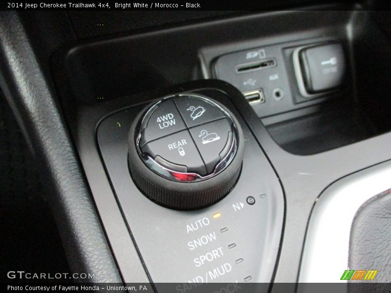 Bright White / Morocco - Black 2014 Jeep Cherokee Trailhawk 4x4