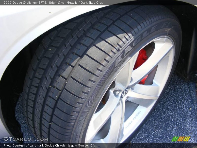 Bright Silver Metallic / Dark Slate Gray 2009 Dodge Challenger SRT8