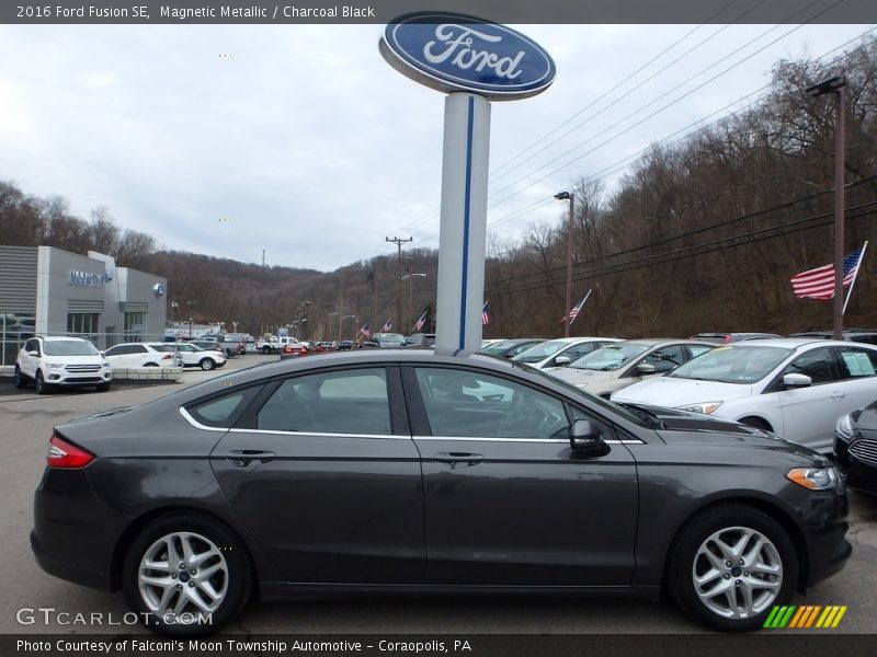 Magnetic Metallic / Charcoal Black 2016 Ford Fusion SE