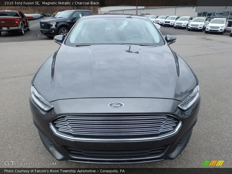 Magnetic Metallic / Charcoal Black 2016 Ford Fusion SE