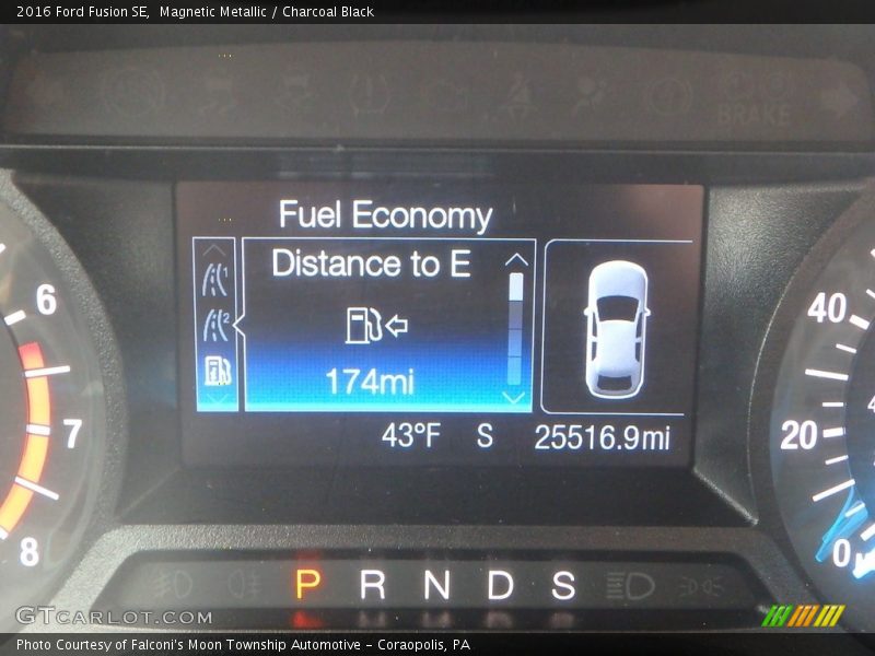 Magnetic Metallic / Charcoal Black 2016 Ford Fusion SE