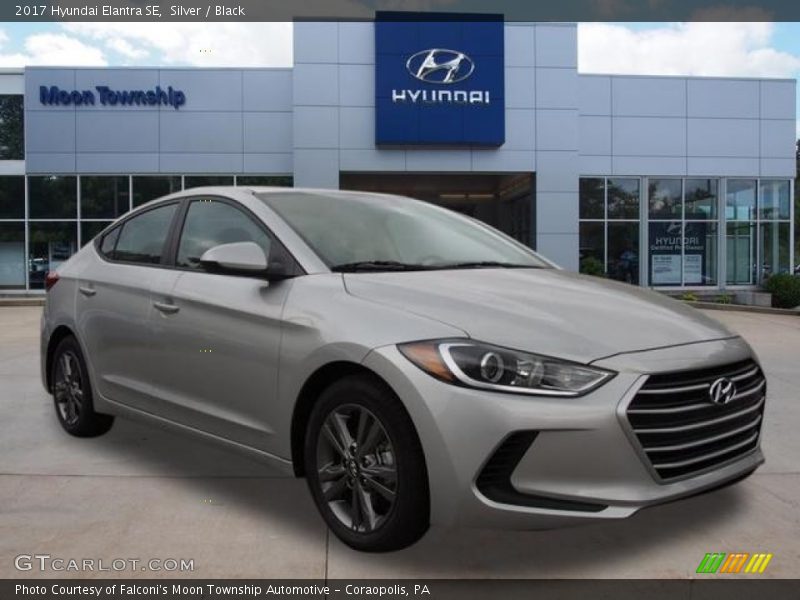 Silver / Black 2017 Hyundai Elantra SE
