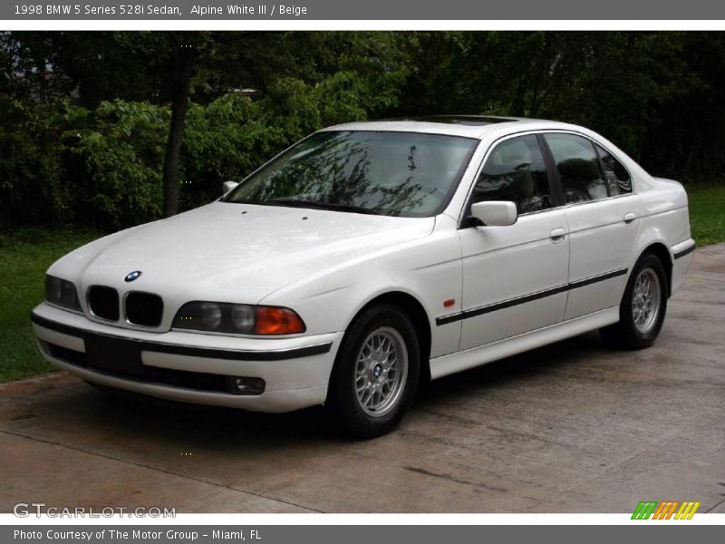 Alpine White III / Beige 1998 BMW 5 Series 528i Sedan