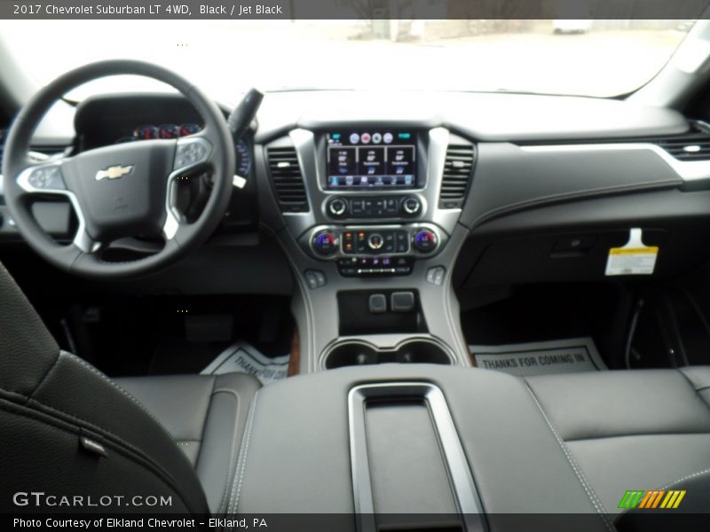 Black / Jet Black 2017 Chevrolet Suburban LT 4WD