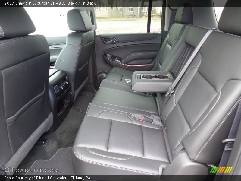 Black / Jet Black 2017 Chevrolet Suburban LT 4WD