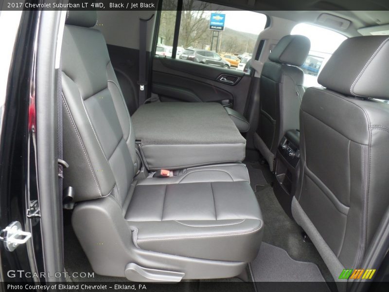 Black / Jet Black 2017 Chevrolet Suburban LT 4WD