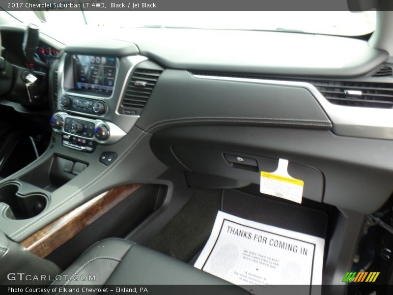 Black / Jet Black 2017 Chevrolet Suburban LT 4WD