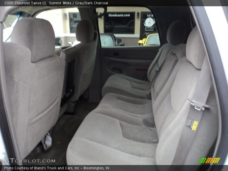 Summit White / Gray/Dark Charcoal 2005 Chevrolet Tahoe LS