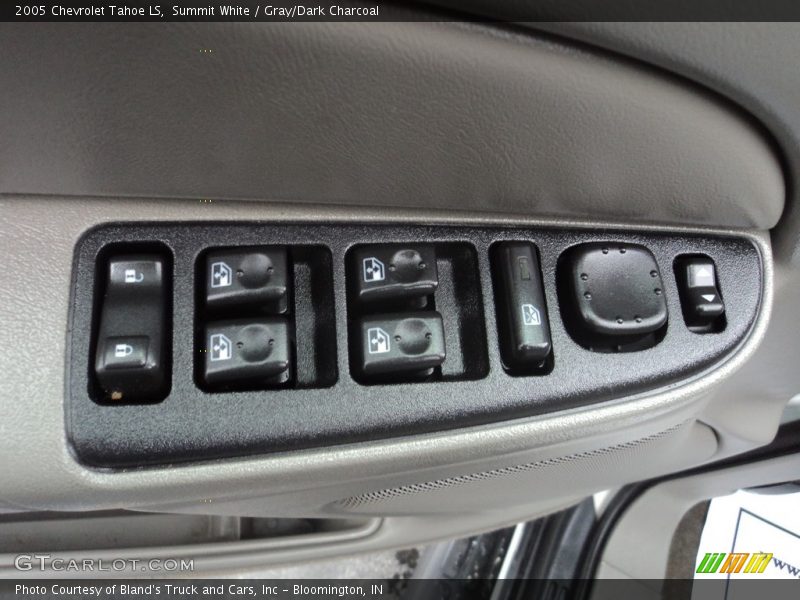 Summit White / Gray/Dark Charcoal 2005 Chevrolet Tahoe LS