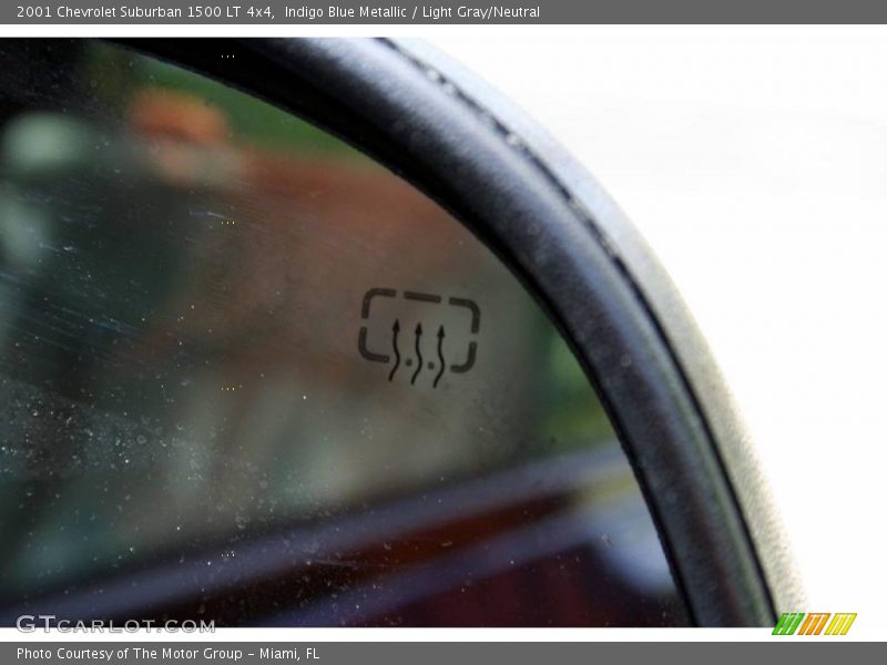Indigo Blue Metallic / Light Gray/Neutral 2001 Chevrolet Suburban 1500 LT 4x4