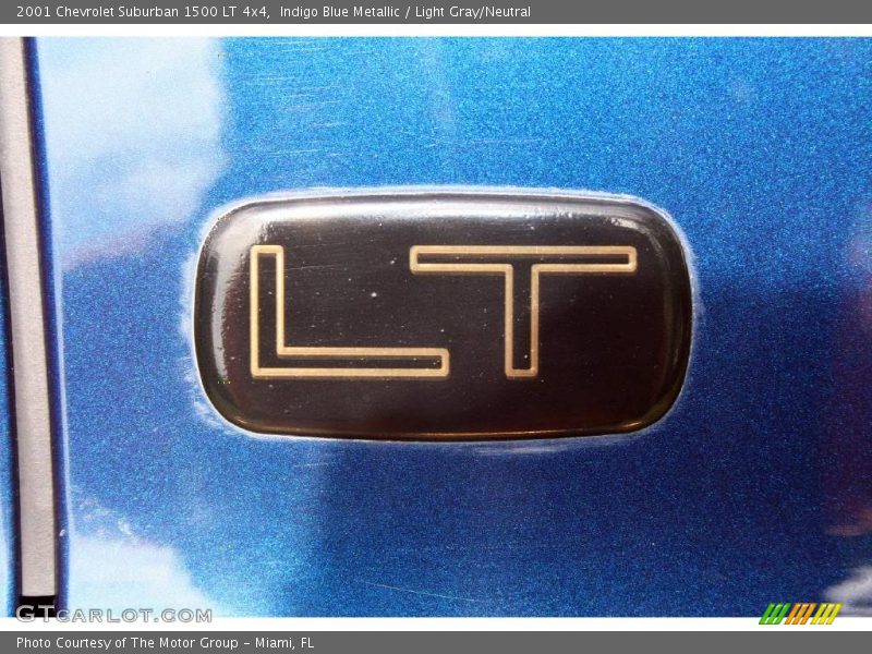 Indigo Blue Metallic / Light Gray/Neutral 2001 Chevrolet Suburban 1500 LT 4x4