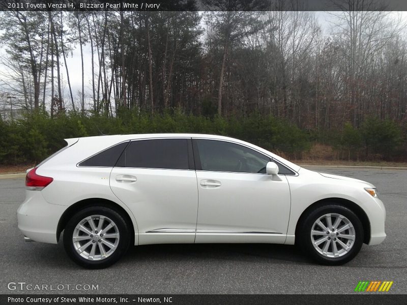 Blizzard Pearl White / Ivory 2011 Toyota Venza I4