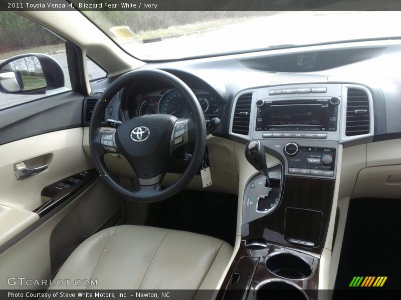 Blizzard Pearl White / Ivory 2011 Toyota Venza I4