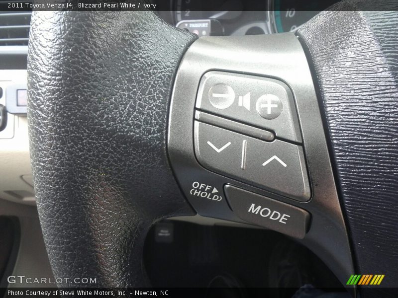 Blizzard Pearl White / Ivory 2011 Toyota Venza I4