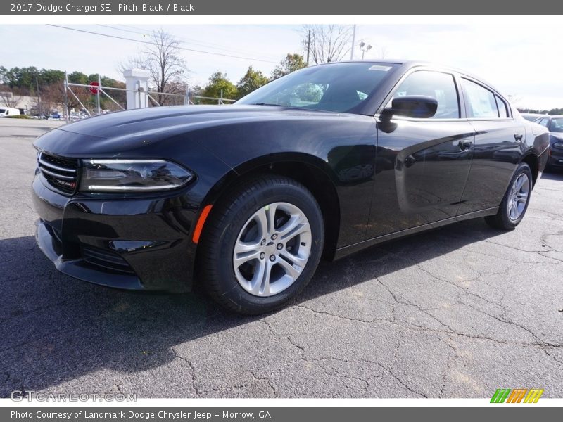 Pitch-Black / Black 2017 Dodge Charger SE