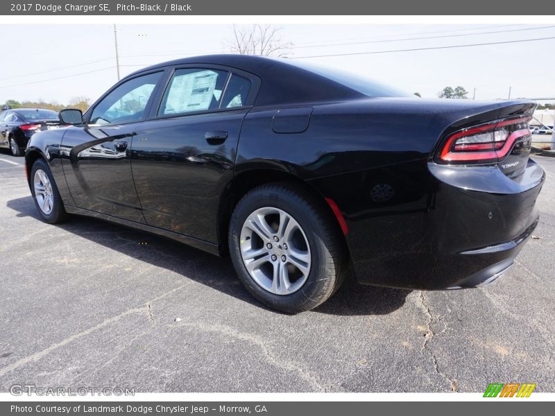 Pitch-Black / Black 2017 Dodge Charger SE