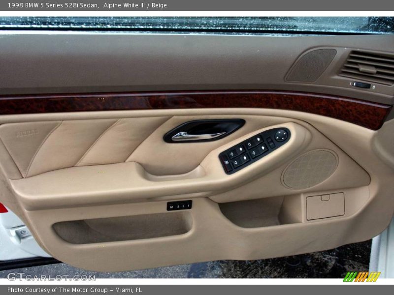 Alpine White III / Beige 1998 BMW 5 Series 528i Sedan