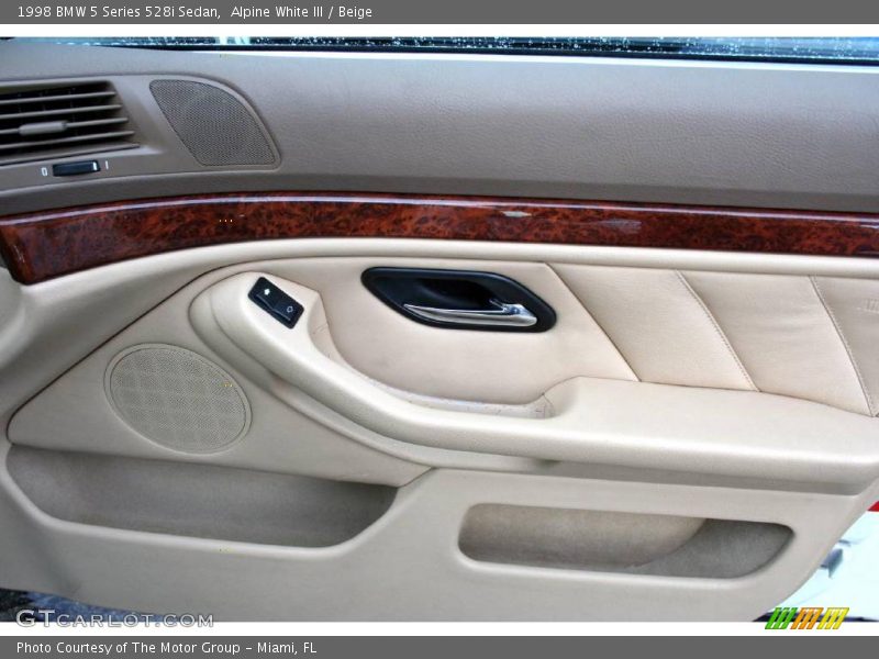 Alpine White III / Beige 1998 BMW 5 Series 528i Sedan