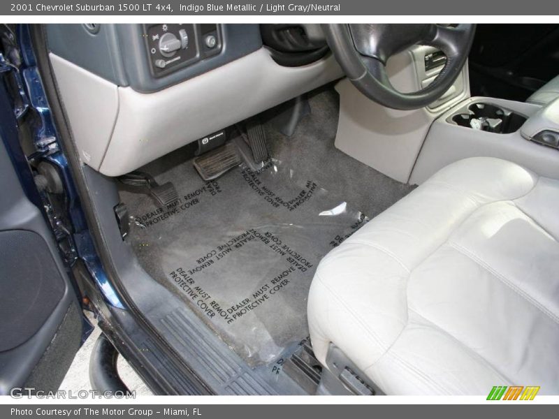 Indigo Blue Metallic / Light Gray/Neutral 2001 Chevrolet Suburban 1500 LT 4x4