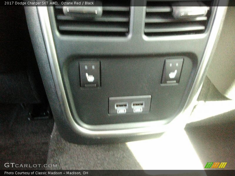 Octane Red / Black 2017 Dodge Charger SXT AWD