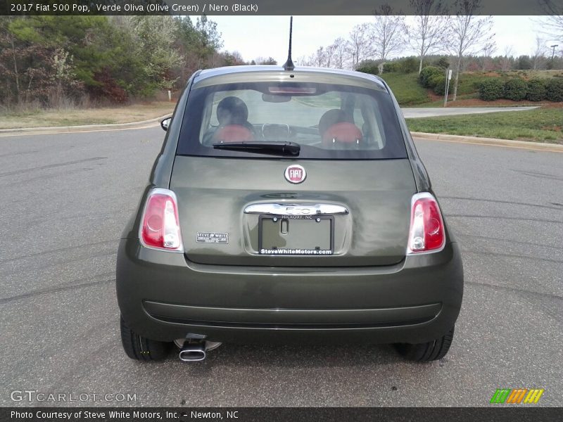 Verde Oliva (Olive Green) / Nero (Black) 2017 Fiat 500 Pop