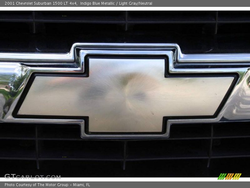 Indigo Blue Metallic / Light Gray/Neutral 2001 Chevrolet Suburban 1500 LT 4x4