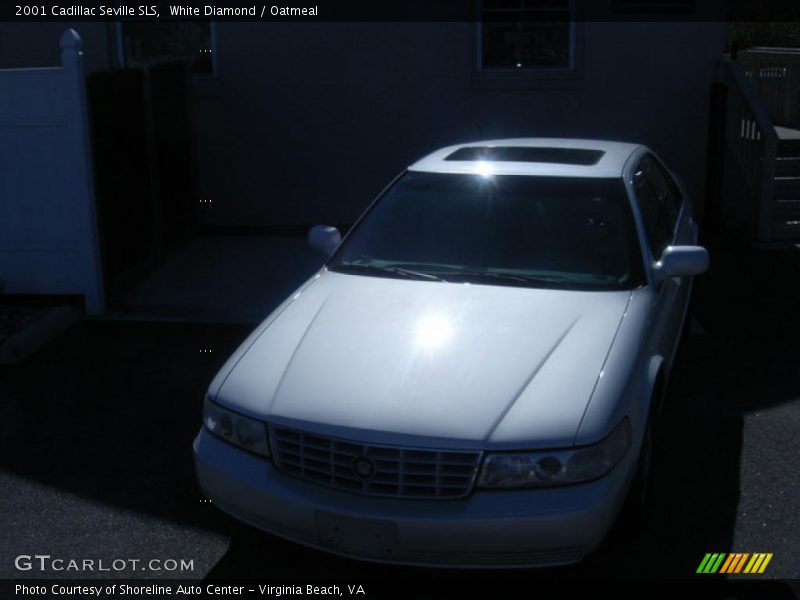 White Diamond / Oatmeal 2001 Cadillac Seville SLS