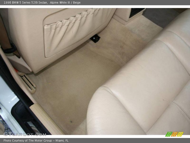Alpine White III / Beige 1998 BMW 5 Series 528i Sedan