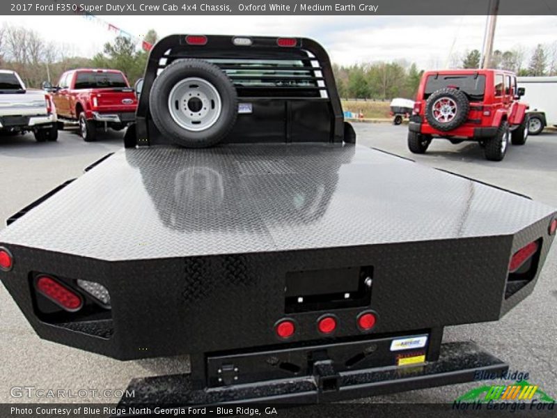 Oxford White / Medium Earth Gray 2017 Ford F350 Super Duty XL Crew Cab 4x4 Chassis