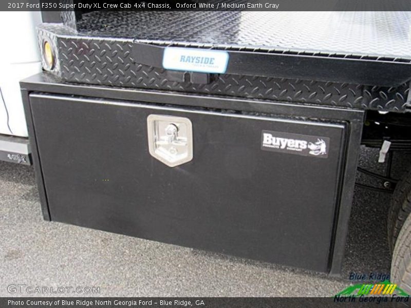 Oxford White / Medium Earth Gray 2017 Ford F350 Super Duty XL Crew Cab 4x4 Chassis