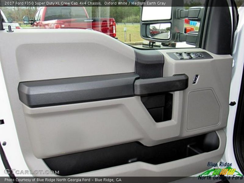 Oxford White / Medium Earth Gray 2017 Ford F350 Super Duty XL Crew Cab 4x4 Chassis