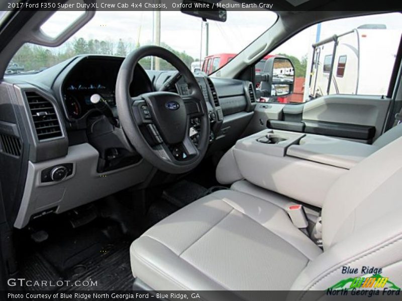 Oxford White / Medium Earth Gray 2017 Ford F350 Super Duty XL Crew Cab 4x4 Chassis