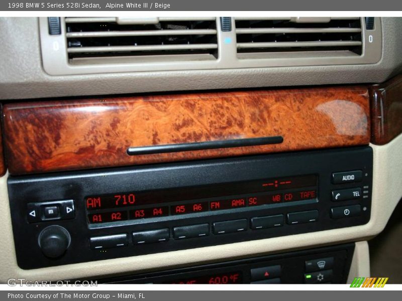 Alpine White III / Beige 1998 BMW 5 Series 528i Sedan