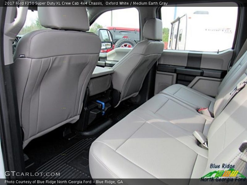 Oxford White / Medium Earth Gray 2017 Ford F350 Super Duty XL Crew Cab 4x4 Chassis