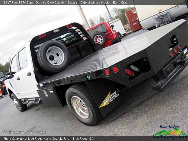 Oxford White / Medium Earth Gray 2017 Ford F350 Super Duty XL Crew Cab 4x4 Chassis