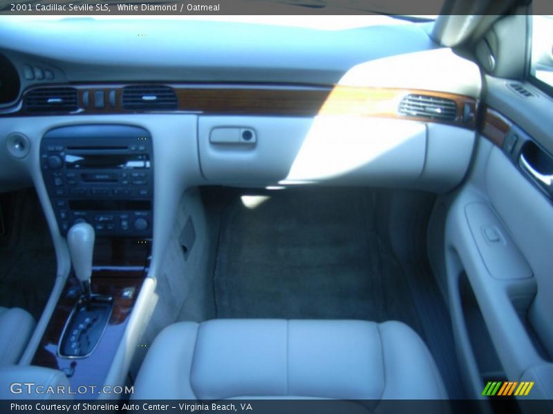 White Diamond / Oatmeal 2001 Cadillac Seville SLS