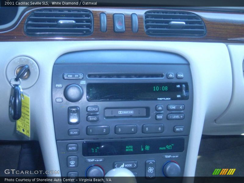 White Diamond / Oatmeal 2001 Cadillac Seville SLS