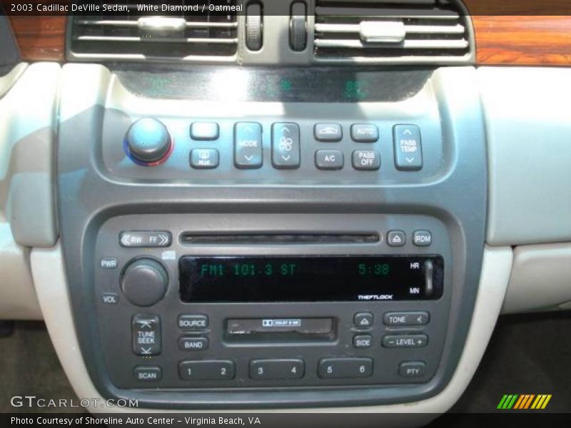 White Diamond / Oatmeal 2003 Cadillac DeVille Sedan